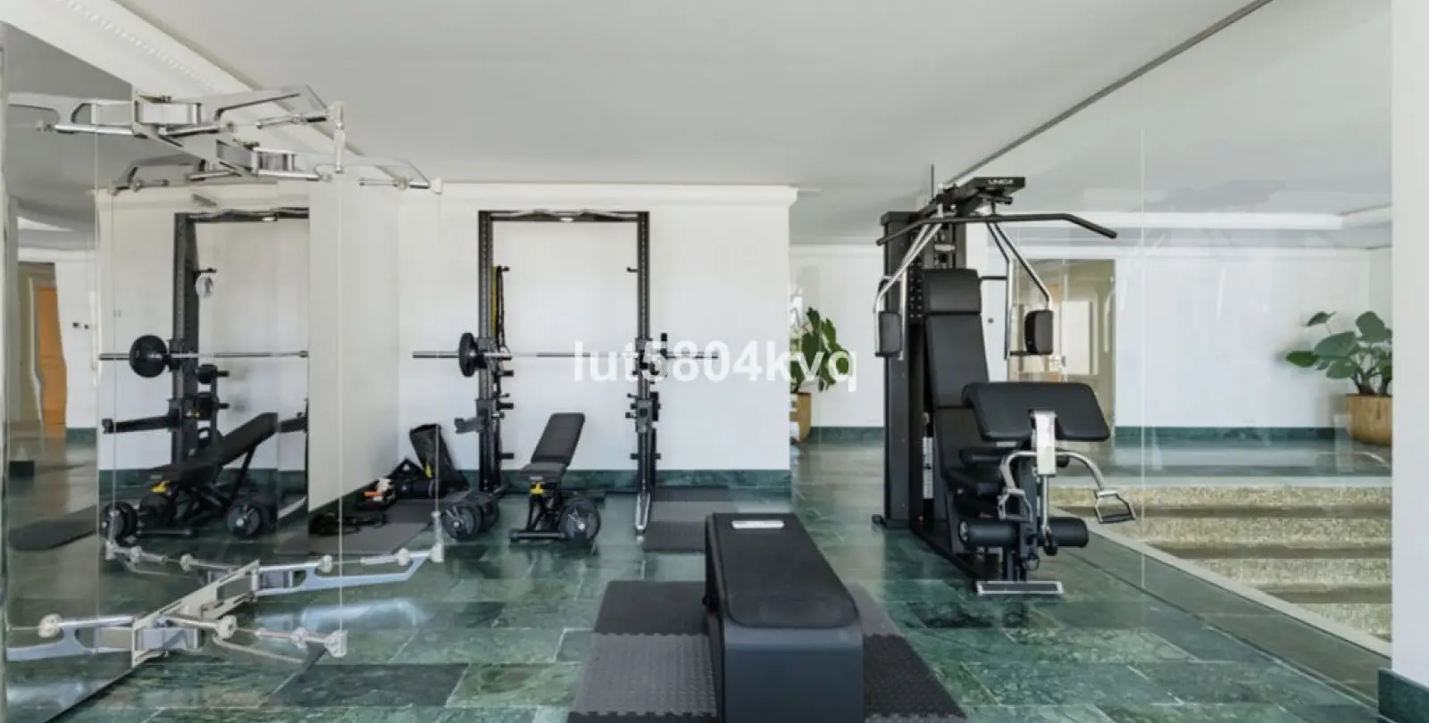 Venta de villa independiente en Sierra Blanca 18