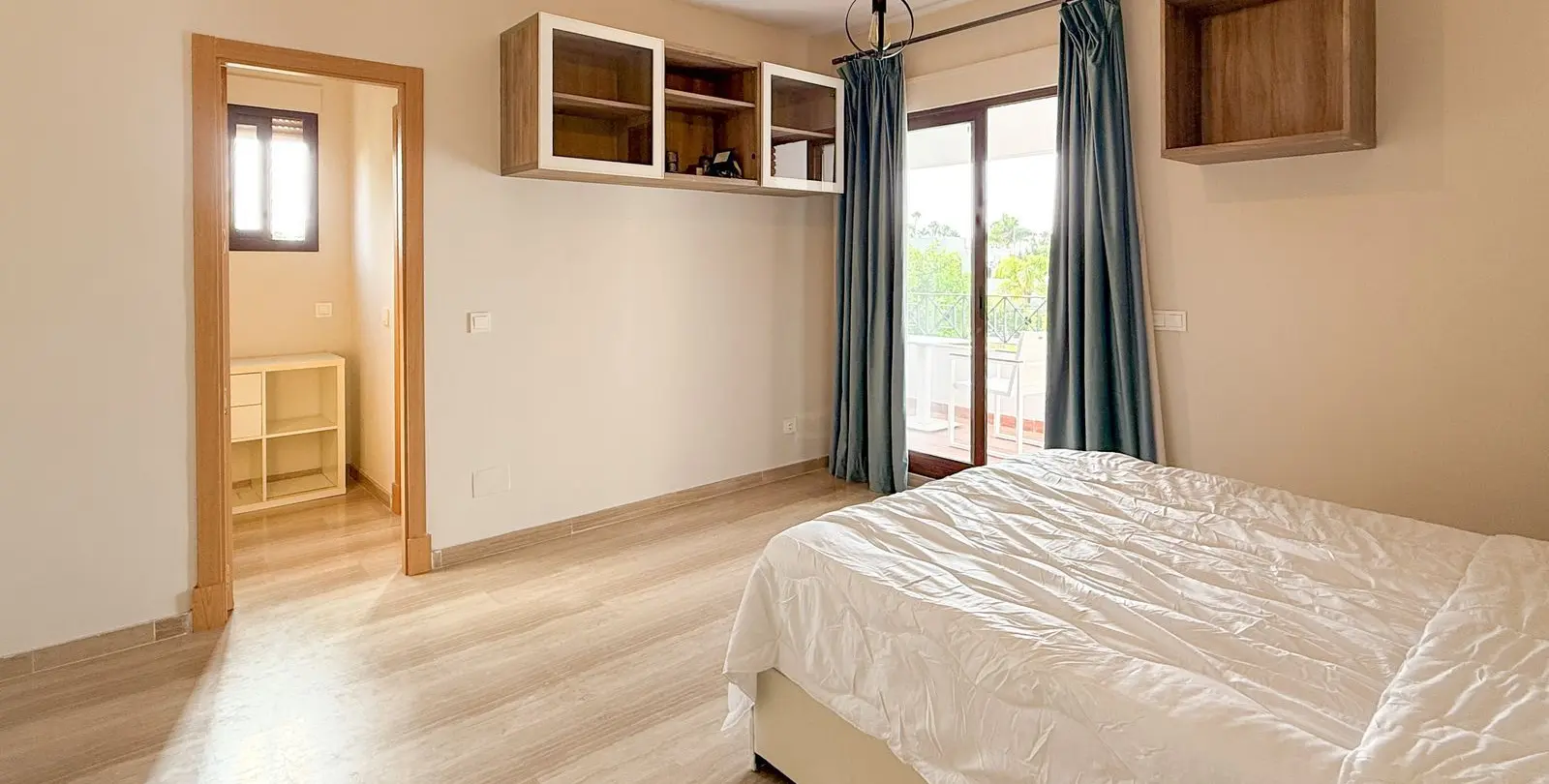 Venta de villa independiente en Guadalmina Baja 14
