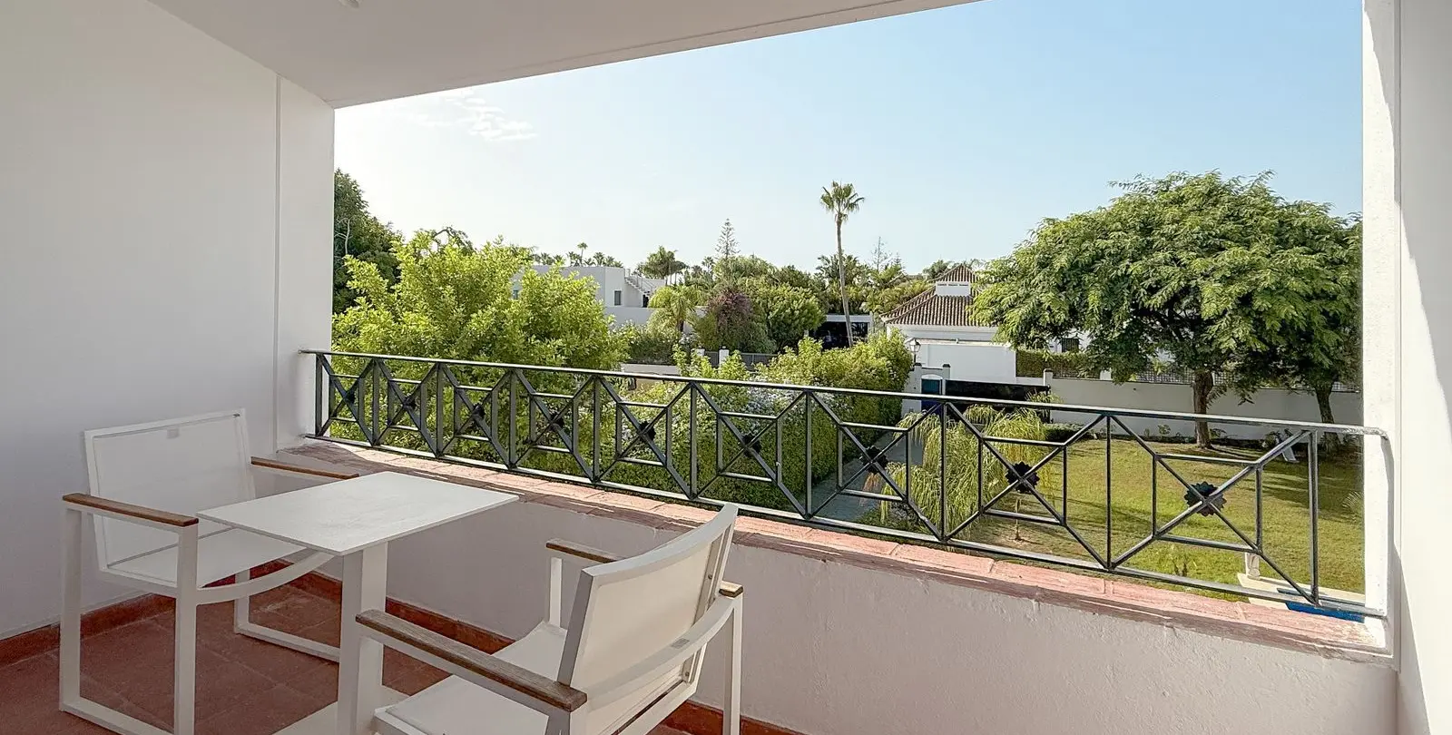 Venta de villa independiente en Guadalmina Baja 16