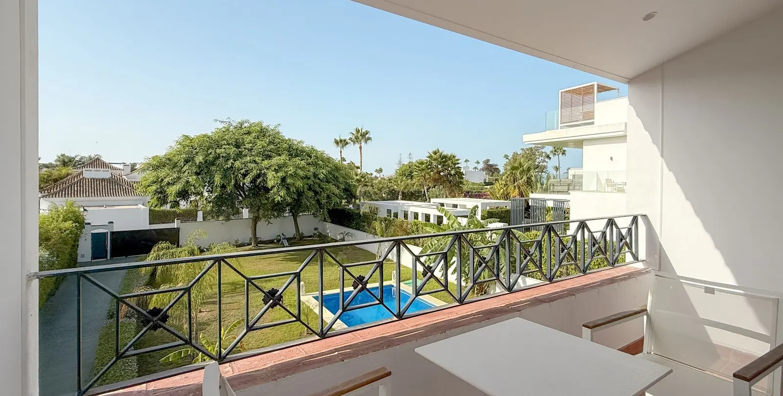 Venta de villa independiente en Guadalmina Baja 17