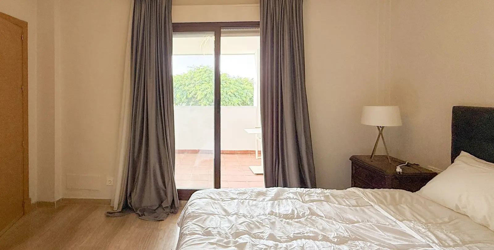 Venta de villa independiente en Guadalmina Baja 25