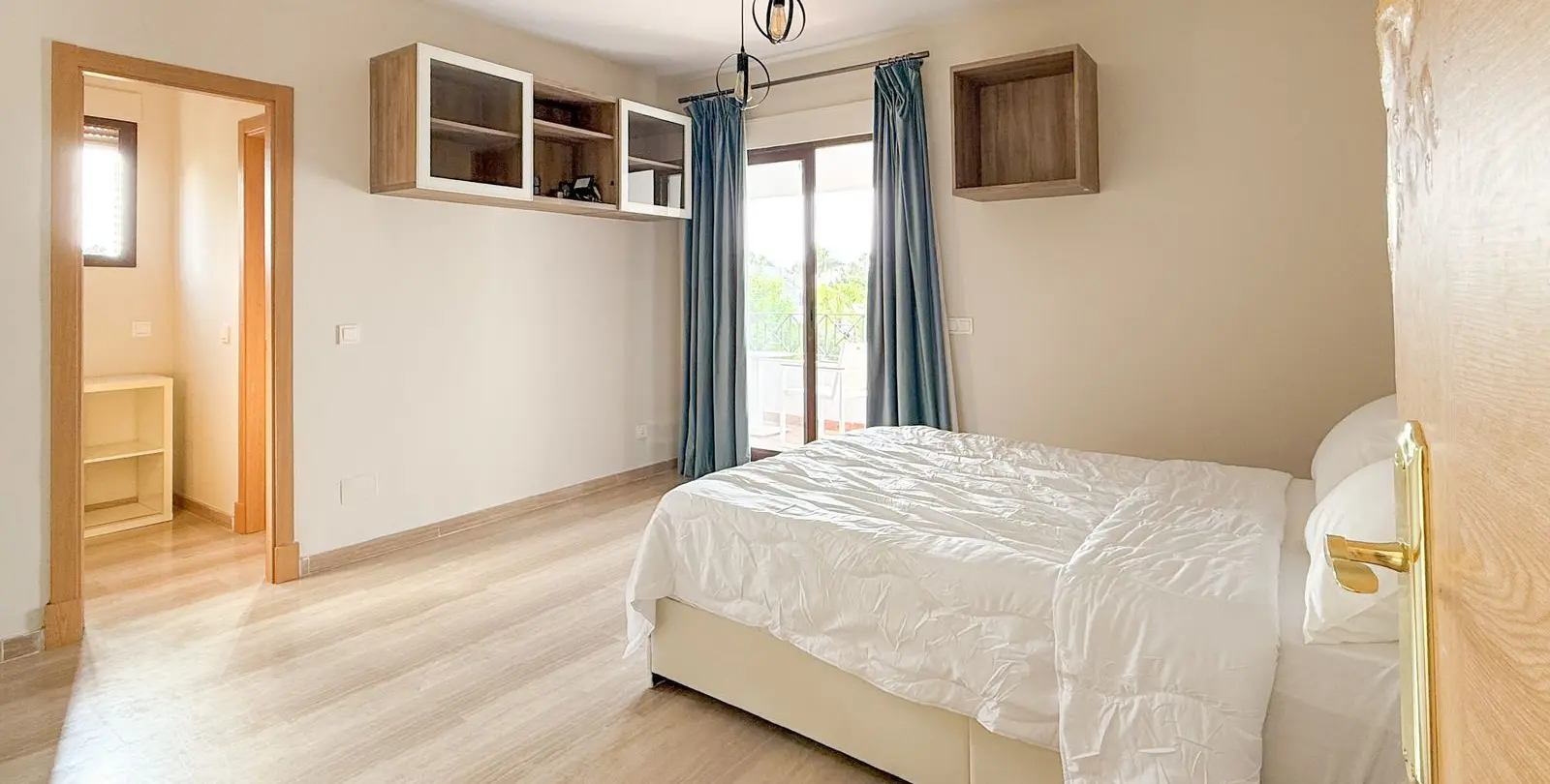 Venta de villa independiente en Guadalmina Baja 31