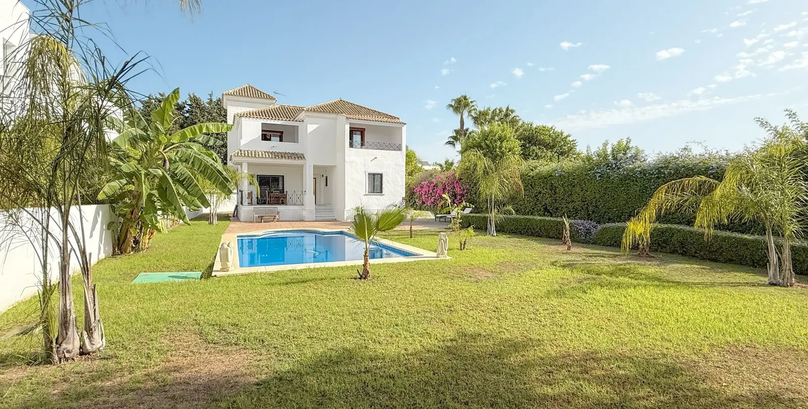 Venta de villa independiente en Guadalmina Baja 42