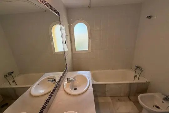 Image 6 thumb
