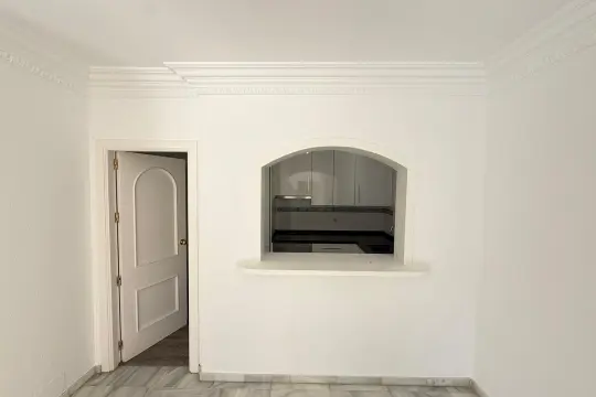 Image 3 thumb