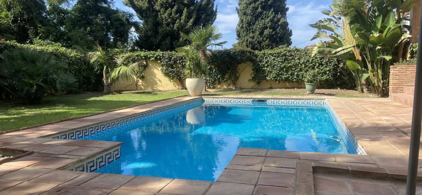Long-term rent of detached villa in Elviria 2