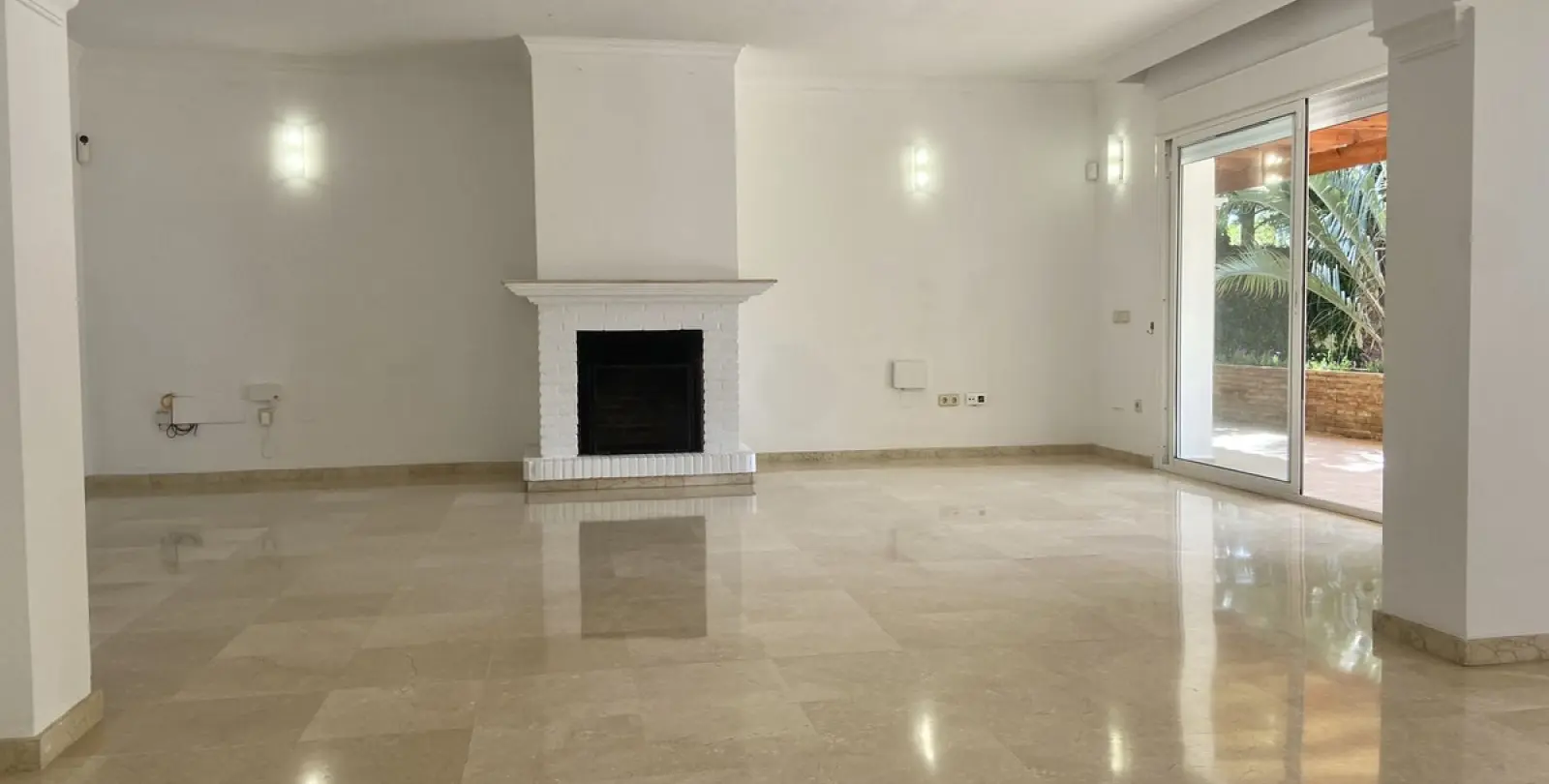Long-term rent of detached villa in Elviria 10