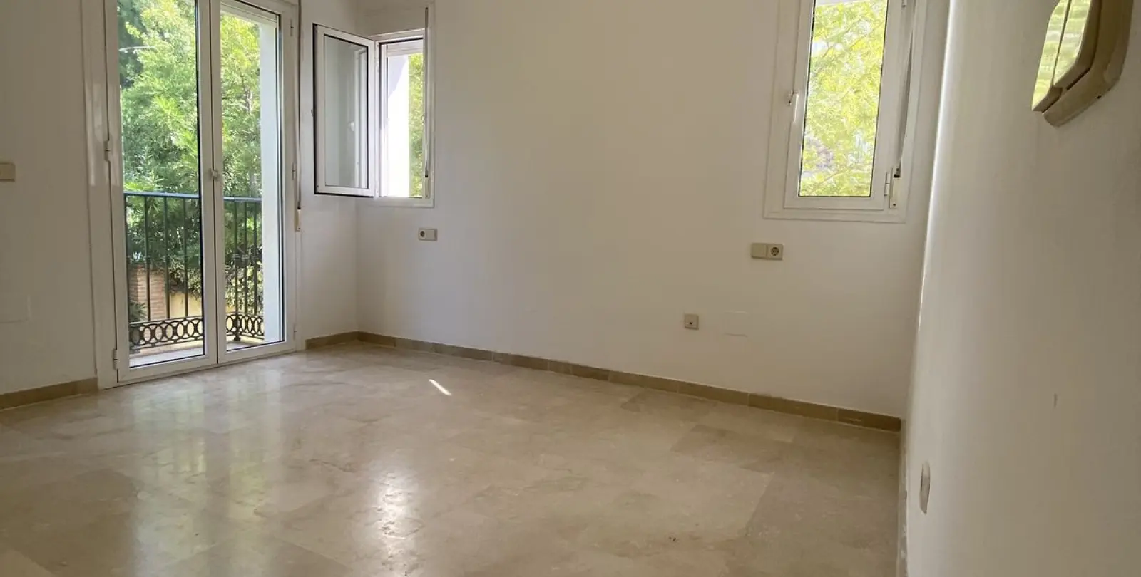 Long-term rent of detached villa in Elviria 22