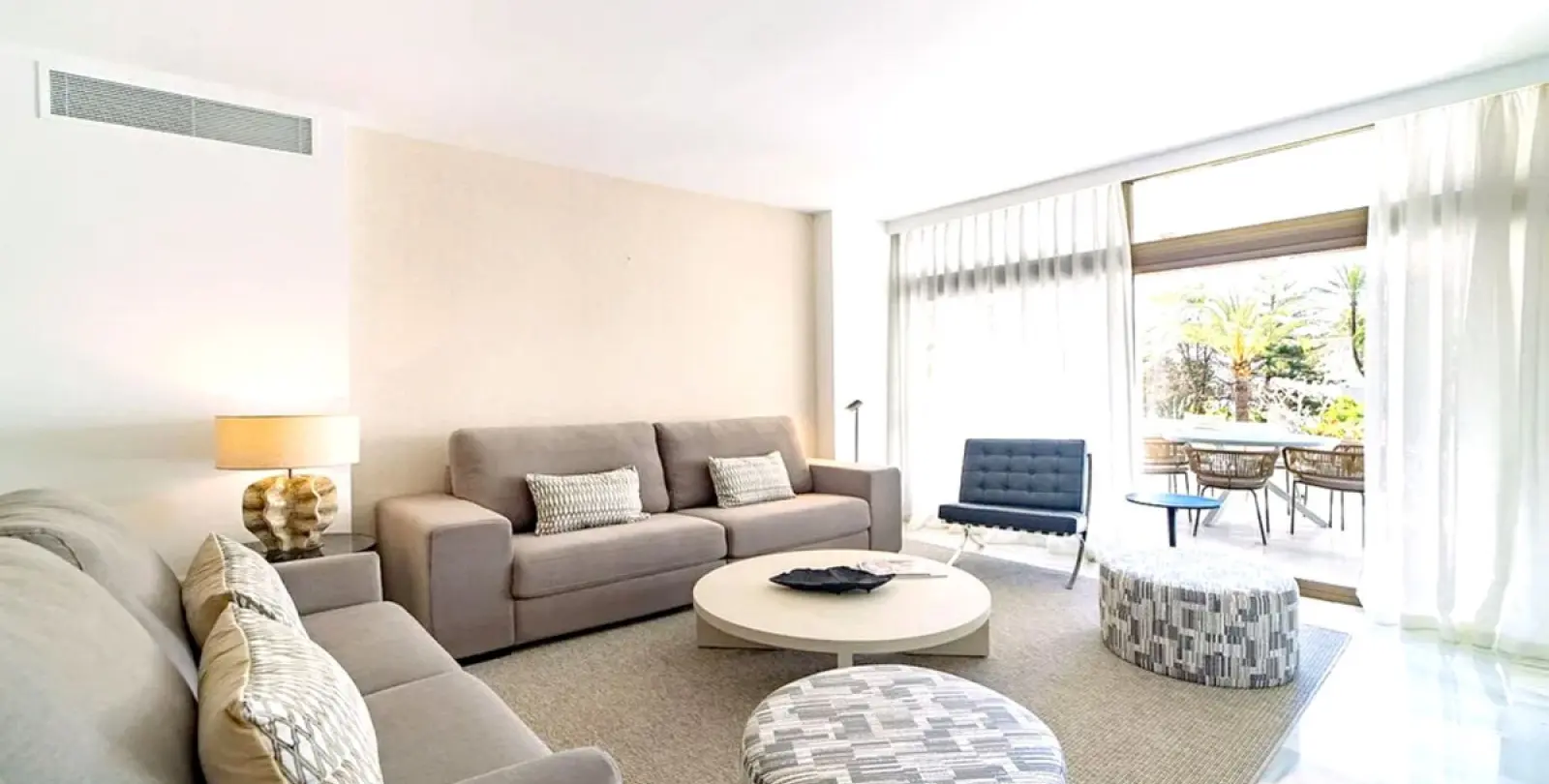 Long-term rent of middle floor apartment in Puerto Banús 2