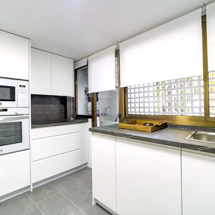 Long-term rent of middle floor apartment in Puerto Banús
