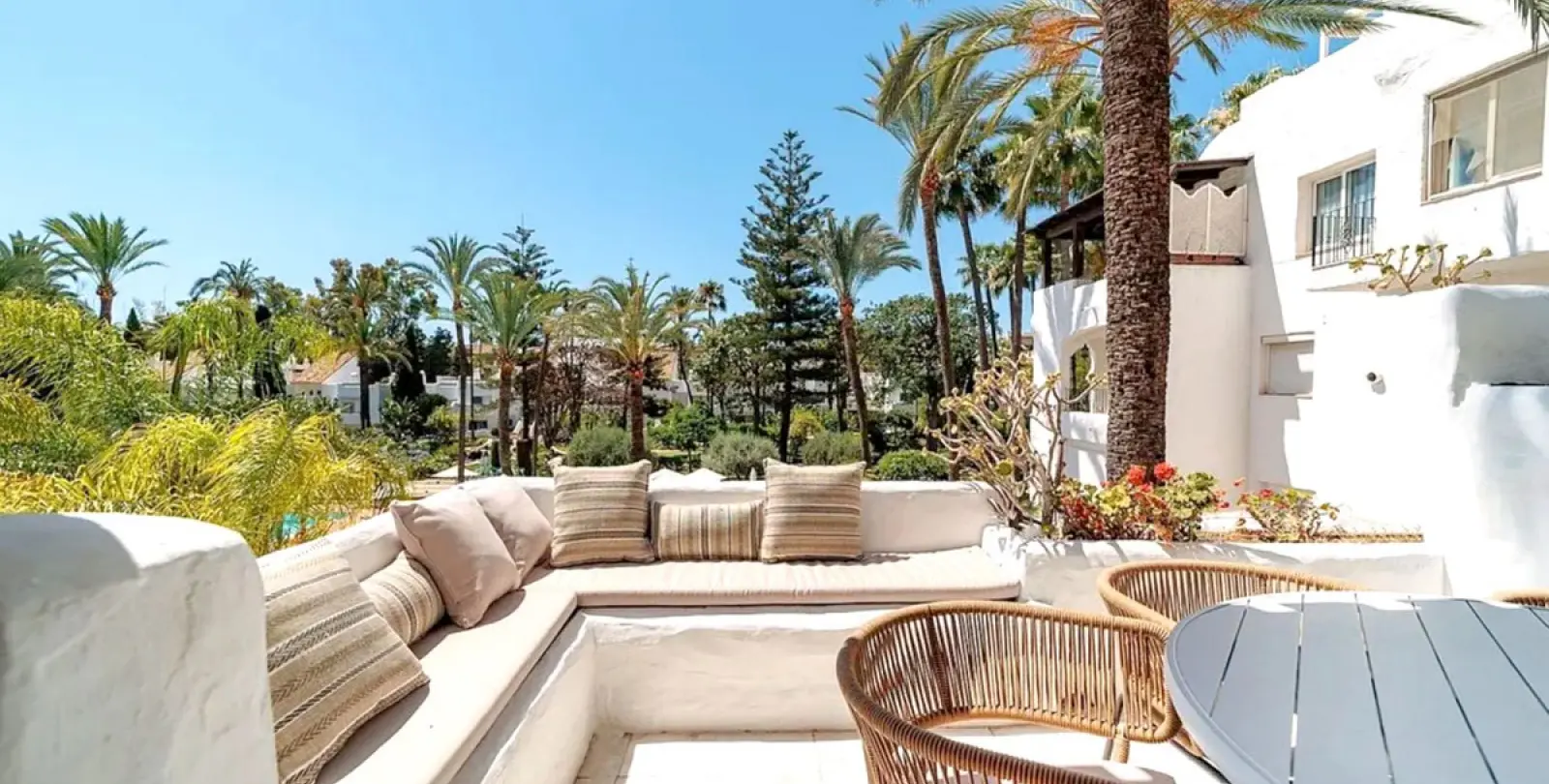 Long-term rent of middle floor apartment in Puerto Banús 8
