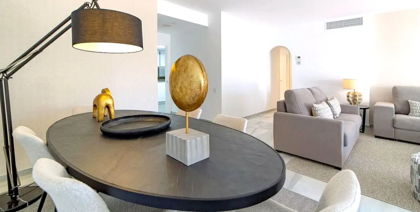Long-term rent of middle floor apartment in Puerto Banús 11