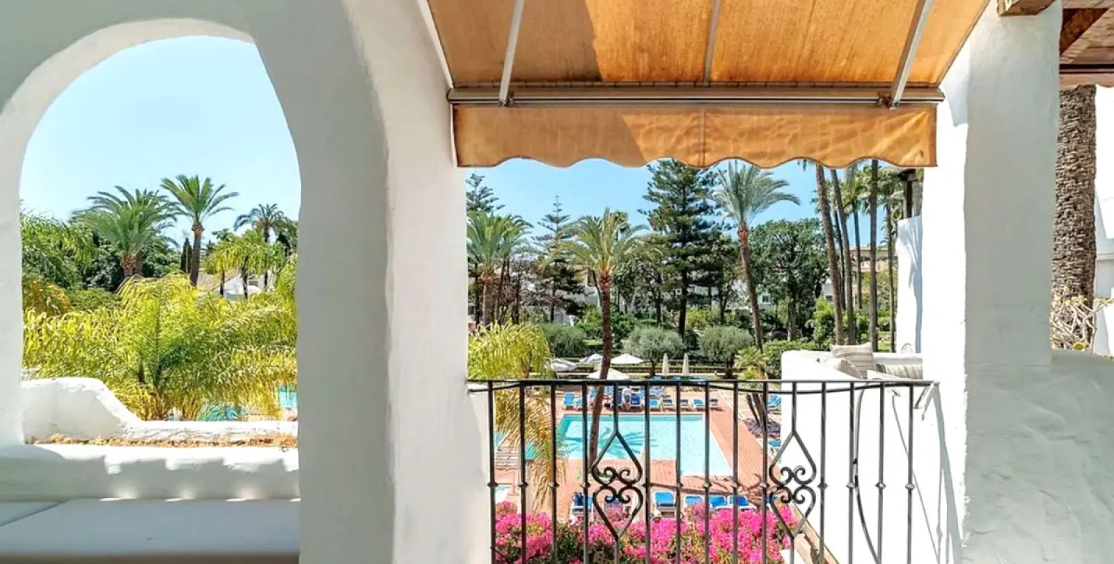 Long-term rent of middle floor apartment in Puerto Banús 12