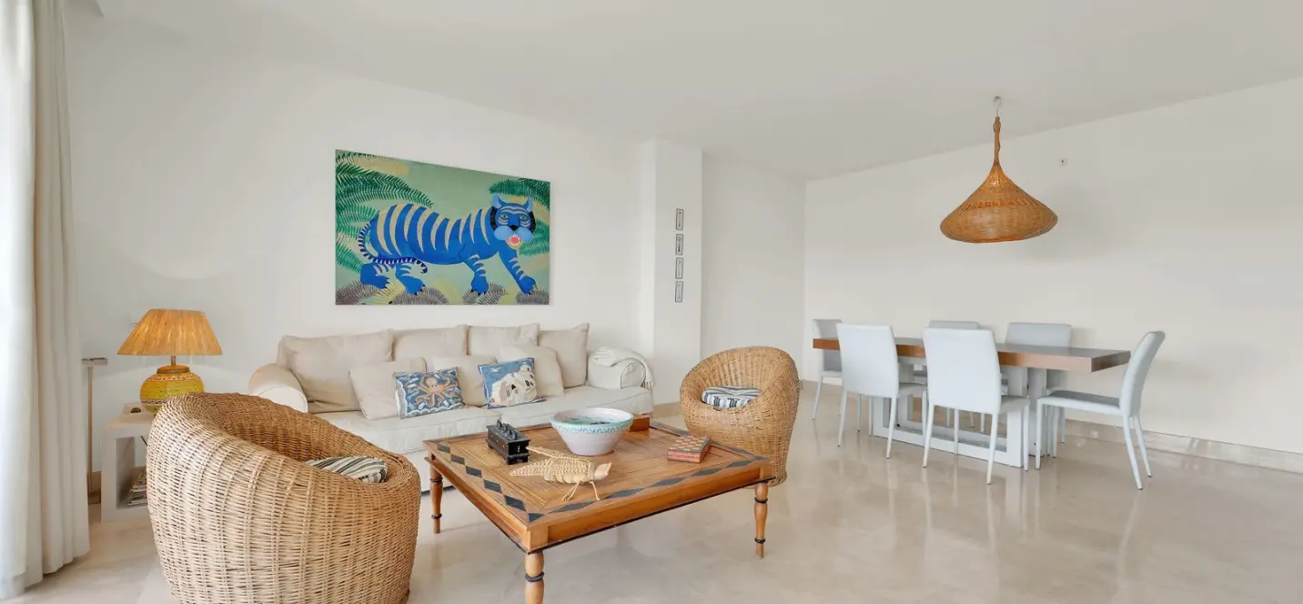 Venta de apartamento en planta media en Manilva 1