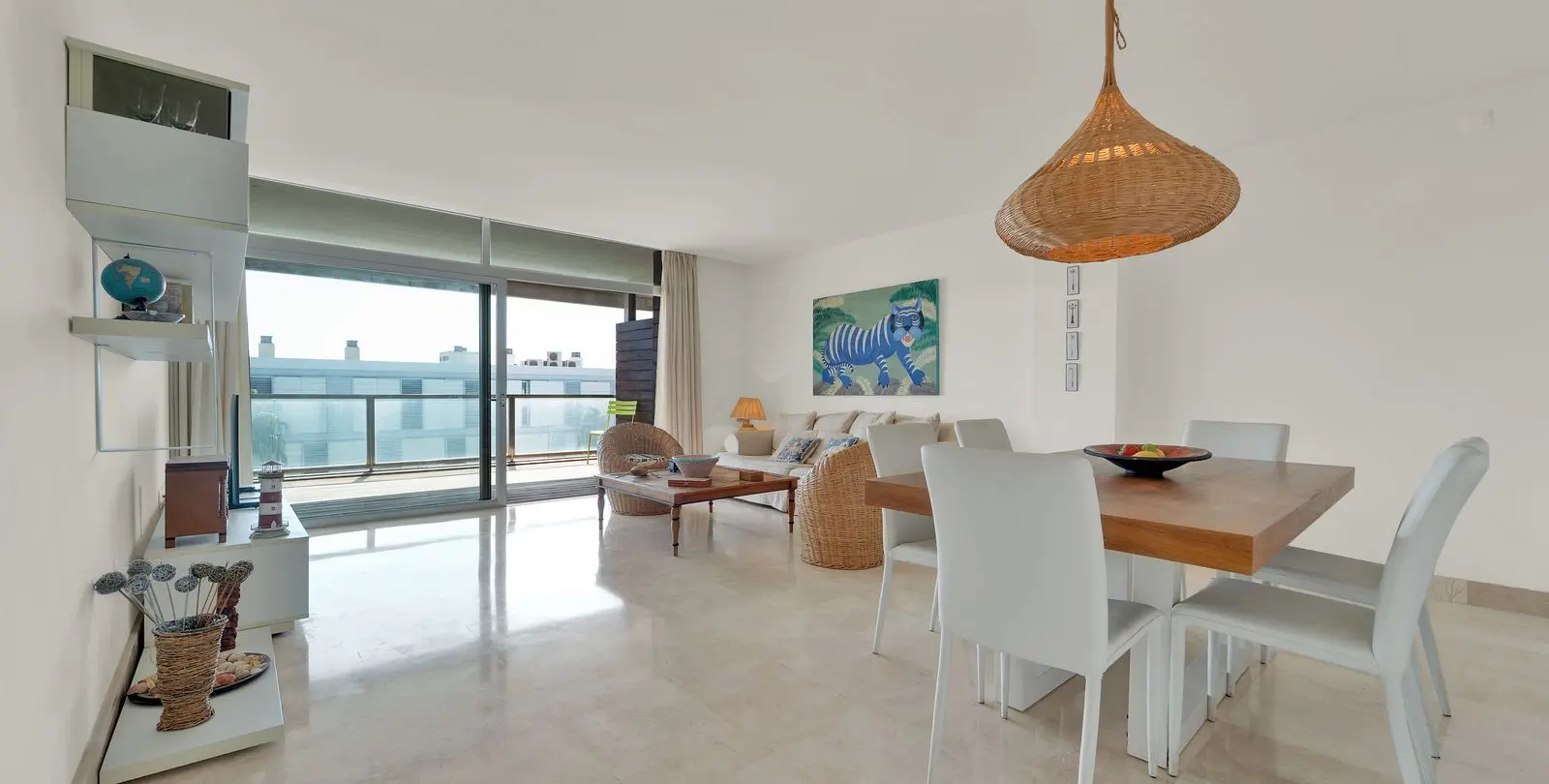 Venta de apartamento en planta media en Manilva 3
