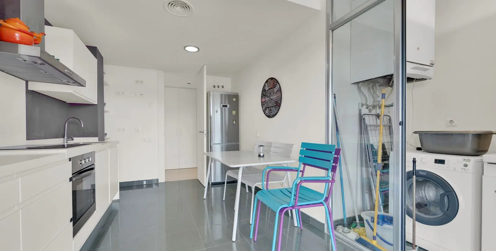 Venta de apartamento en planta media en Manilva 5