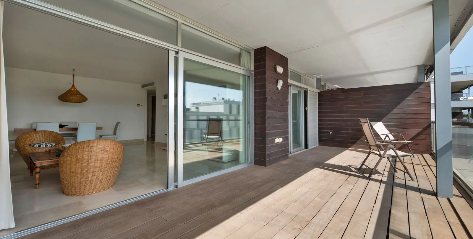 Venta de apartamento en planta media en Manilva 6
