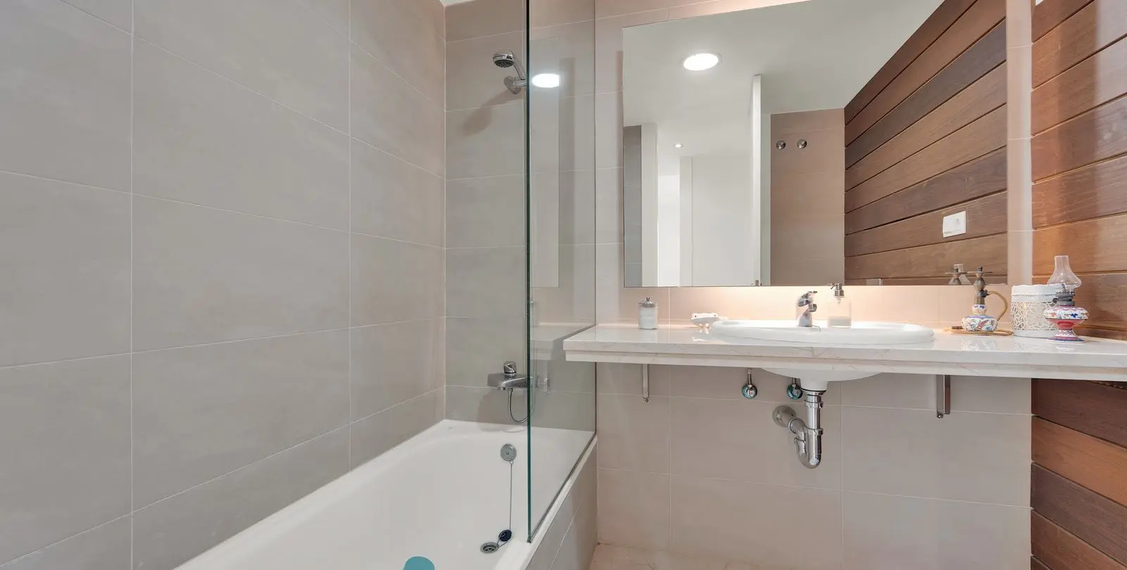 Venta de apartamento en planta media en Manilva 11