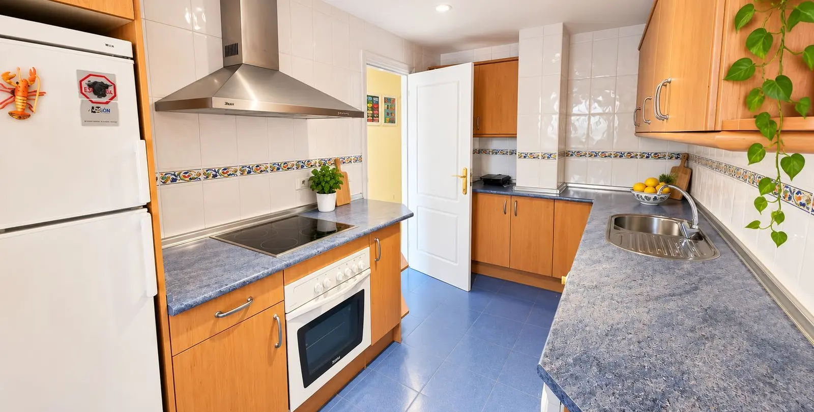 Venta de apartamento en planta media en Estepona 14