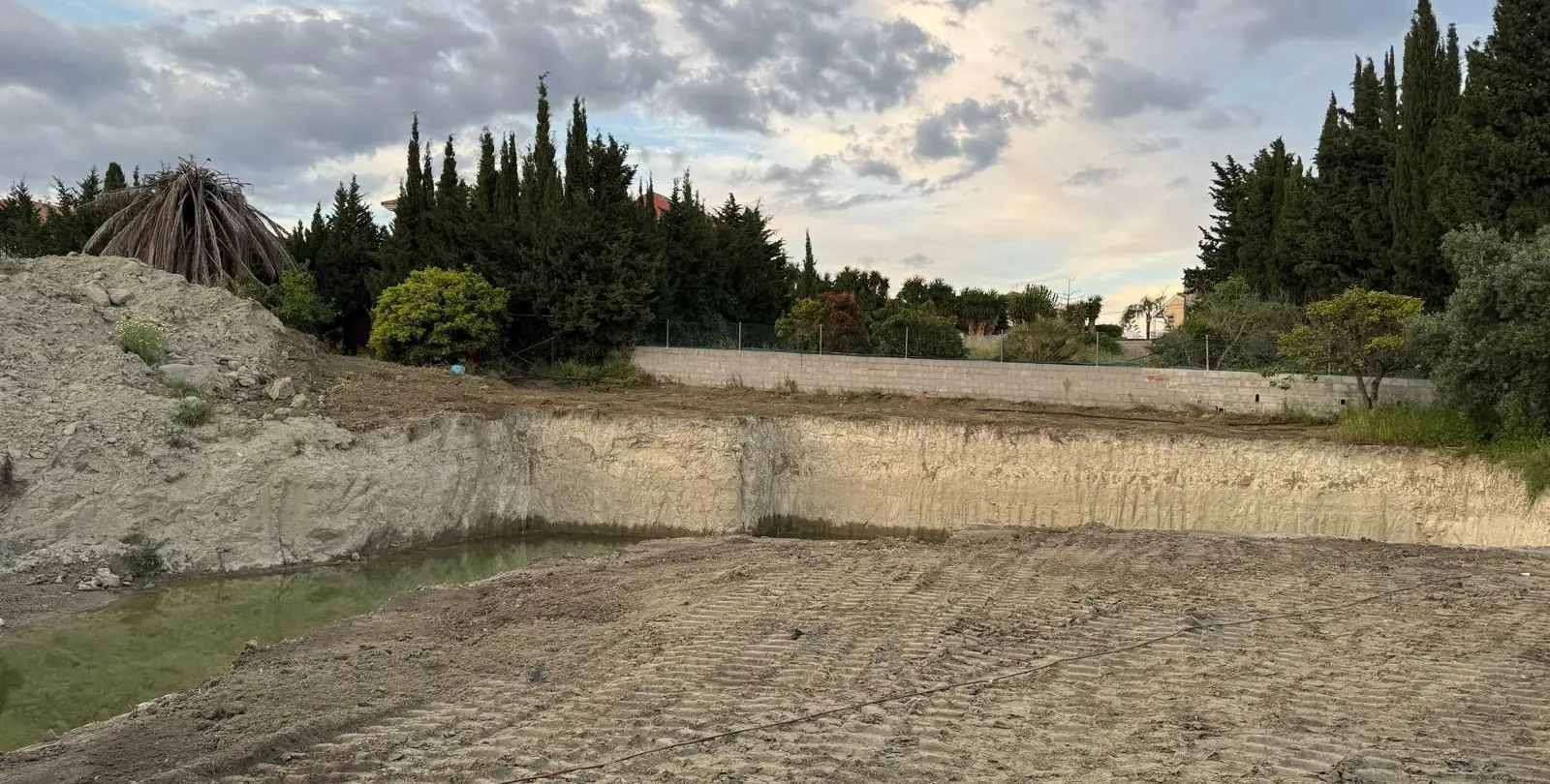 Venta de parcela residencial en New Golden Mile 5