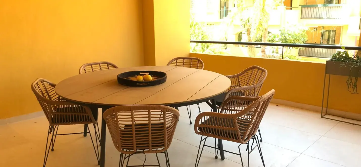 Venta de apartamento en planta media en San Pedro de Alcántara 2