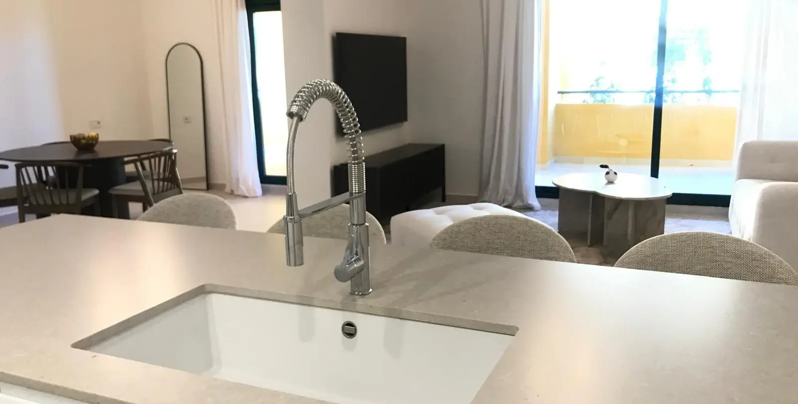 Venta de apartamento en planta media en San Pedro de Alcántara 8