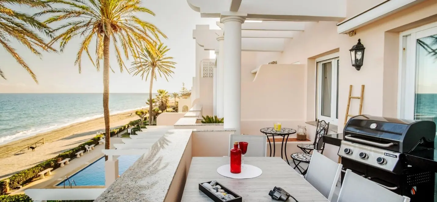 Venta de ático dúplex en Estepona 1