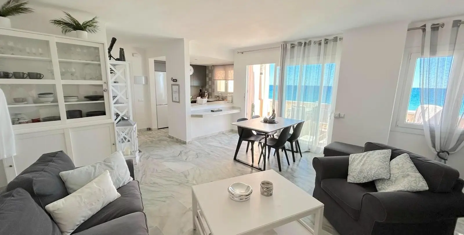 Venta de ático dúplex en Estepona 5