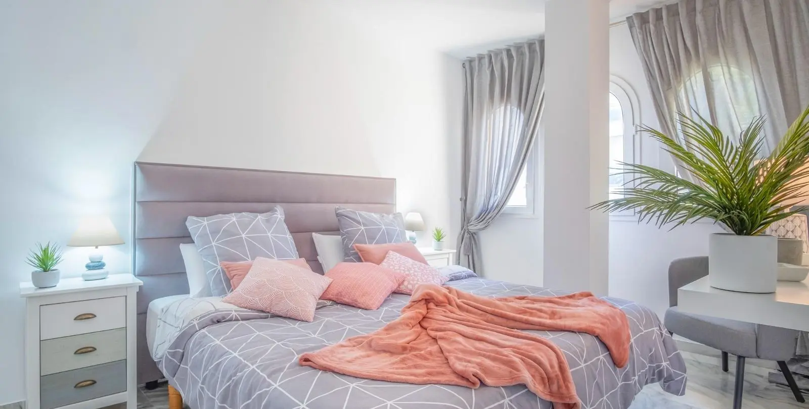 Venta de ático dúplex en Estepona 19