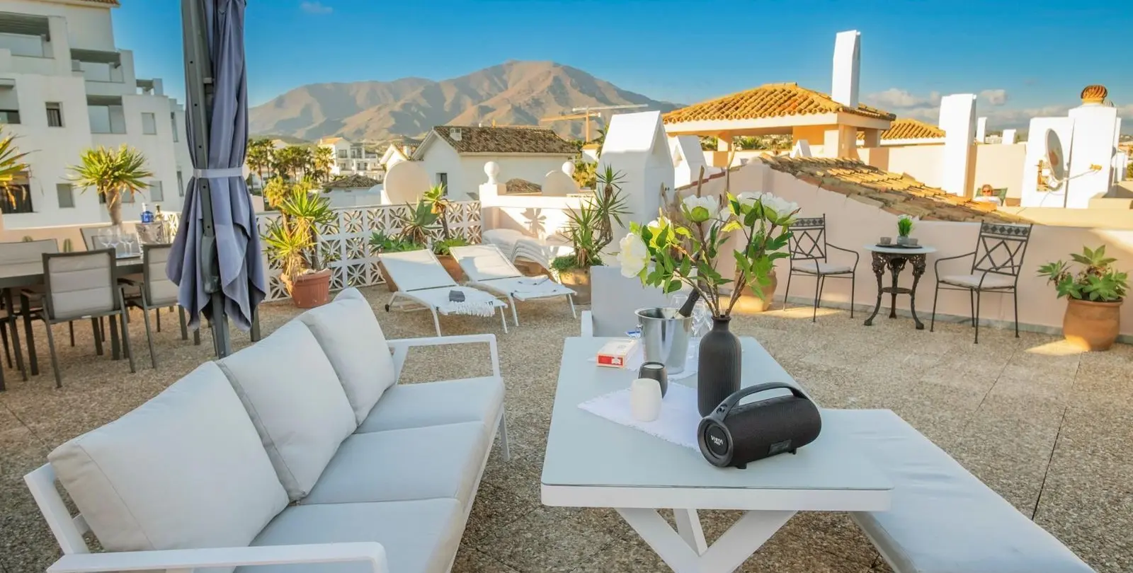 Venta de ático dúplex en Estepona 31