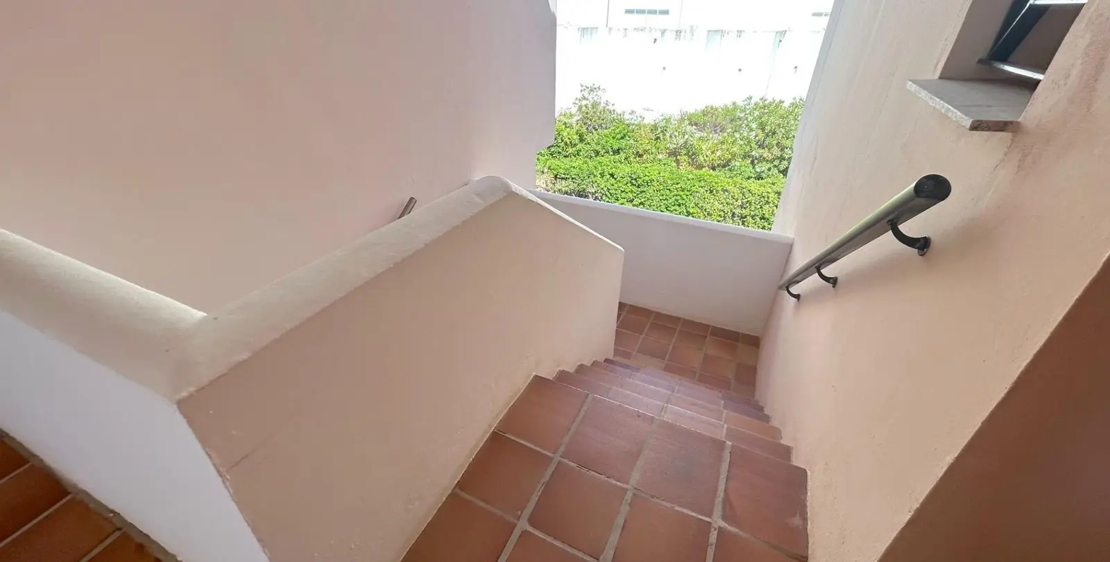 Venta de ático dúplex en Estepona 34