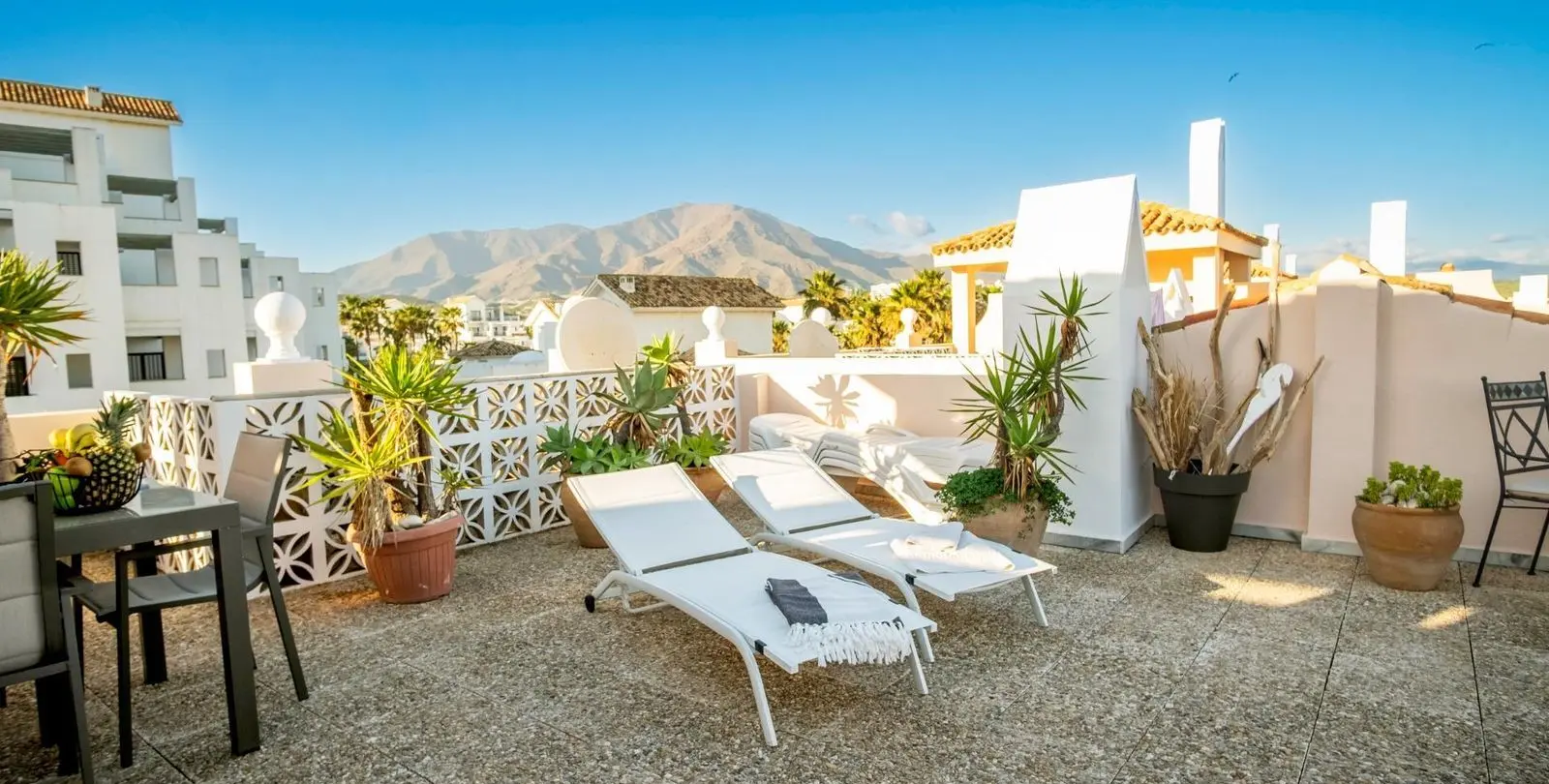 Venta de ático dúplex en Estepona 36
