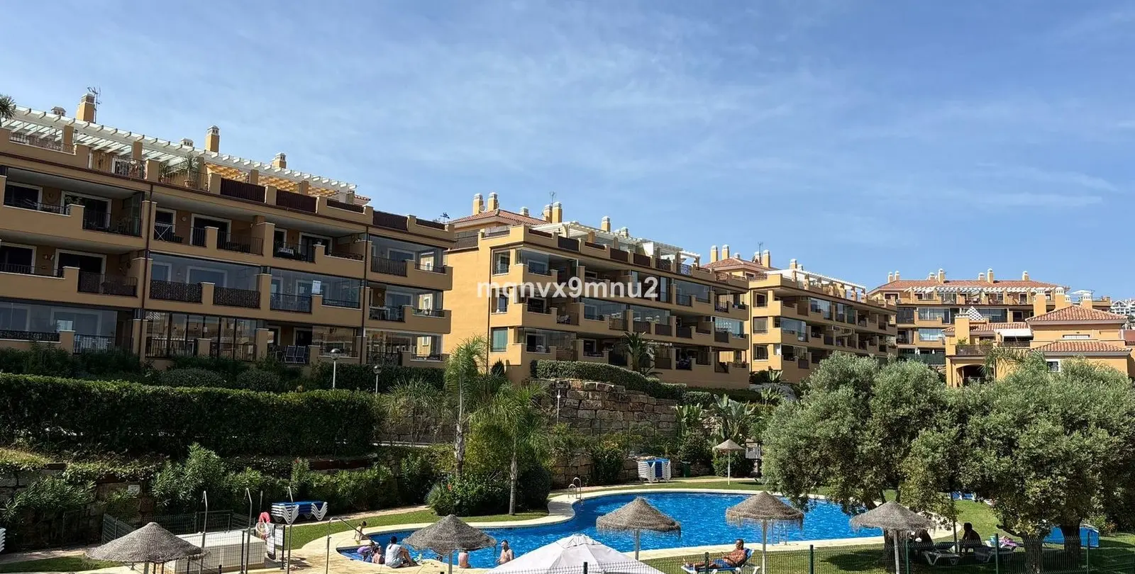 Venta de apartamento en planta media en La Cala de Mijas 1