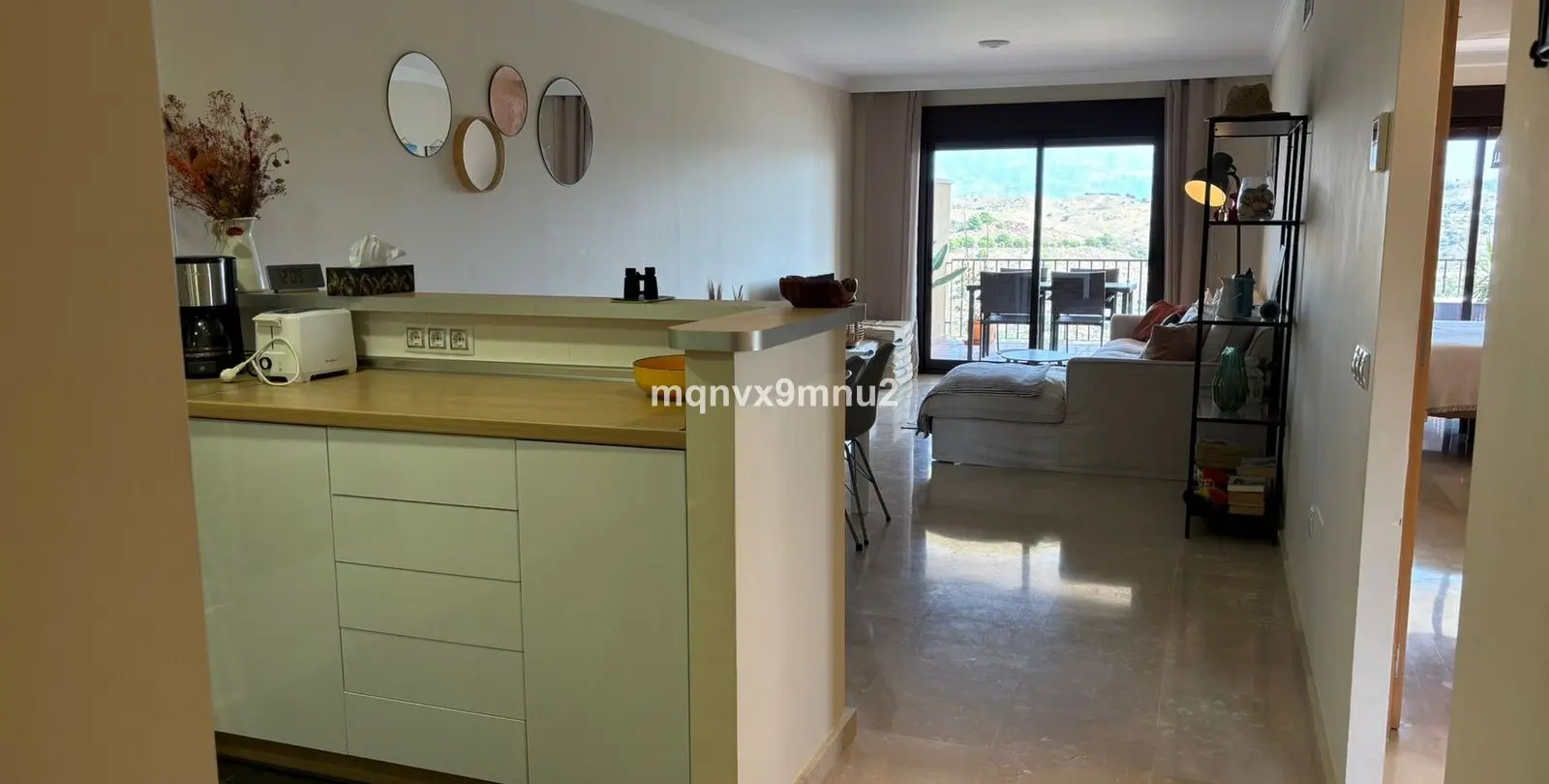 Venta de apartamento en planta media en La Cala de Mijas 3