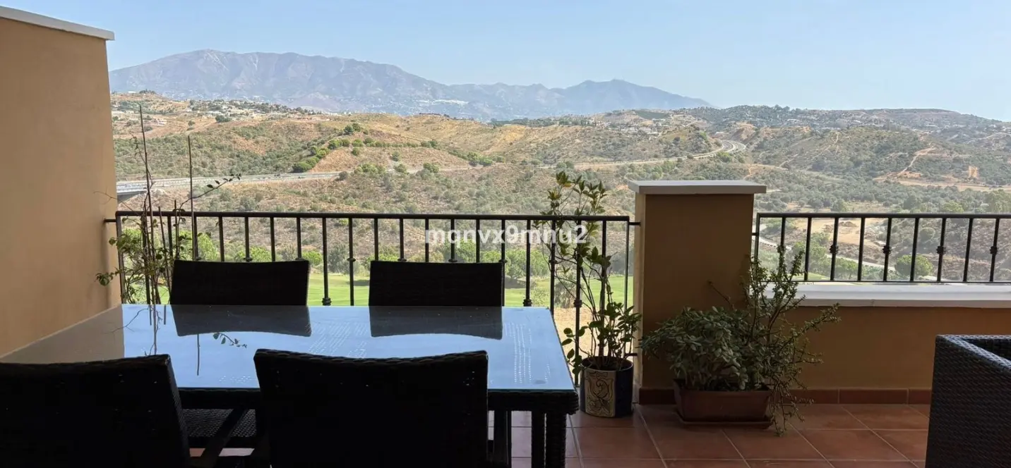 Продажа апартаментов на среднем этаже в La Cala de Mijas 3