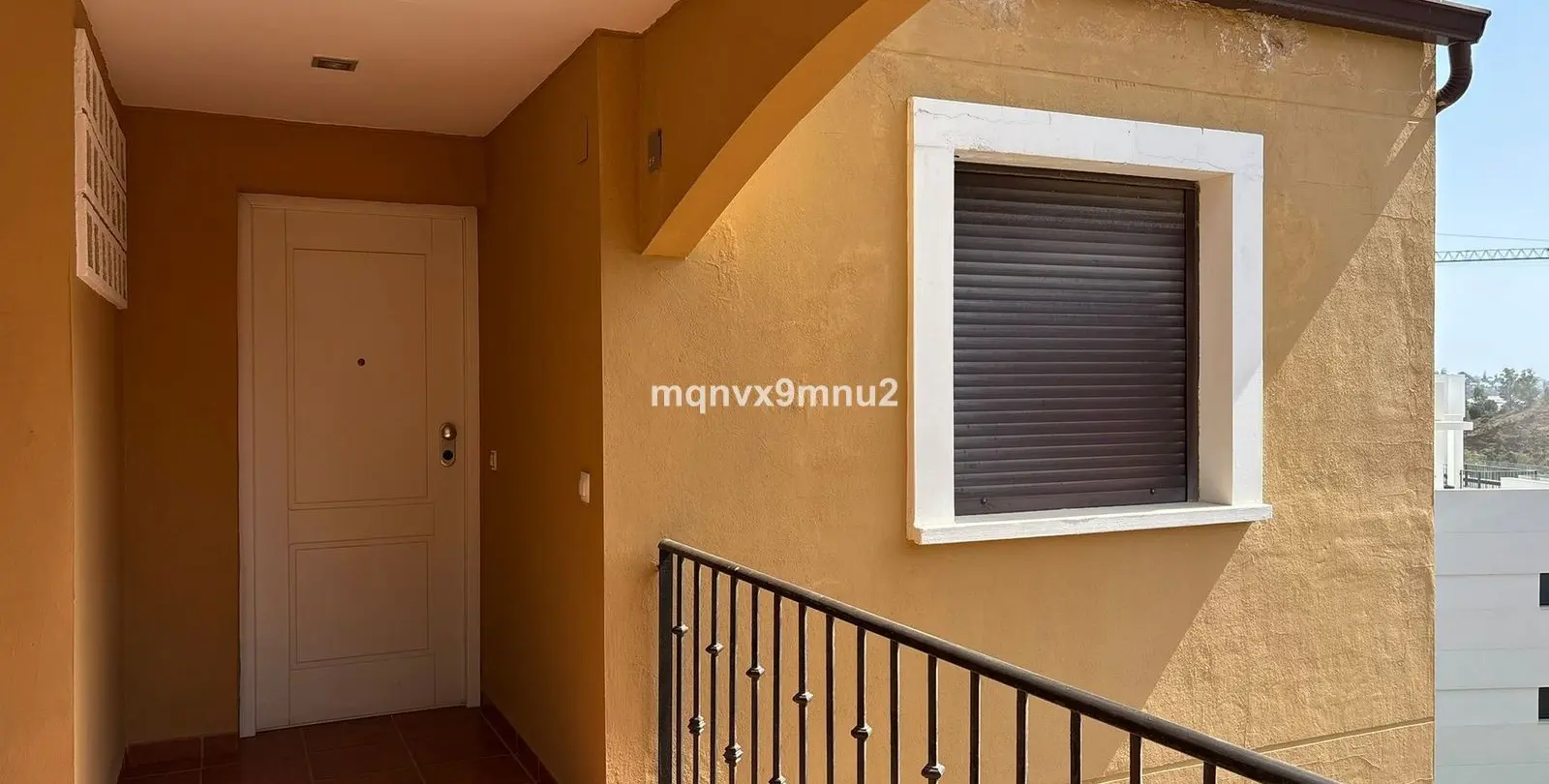 Venta de apartamento en planta media en La Cala de Mijas 6