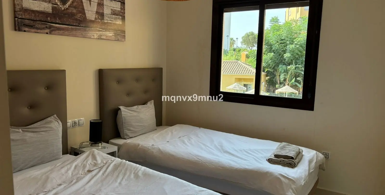 Venta de apartamento en planta media en La Cala de Mijas 32