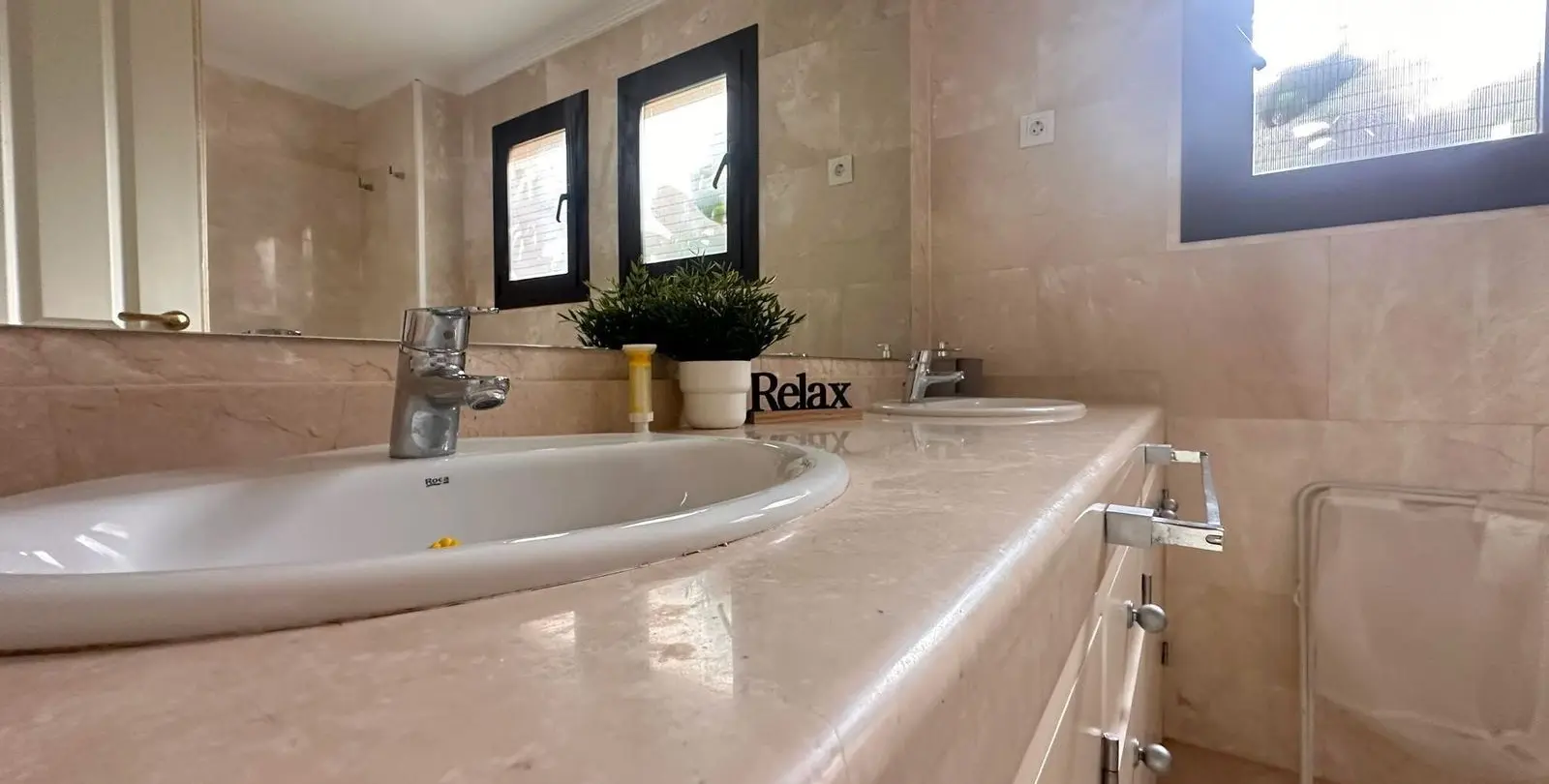 Venta de apartamento en planta baja en Estepona 6