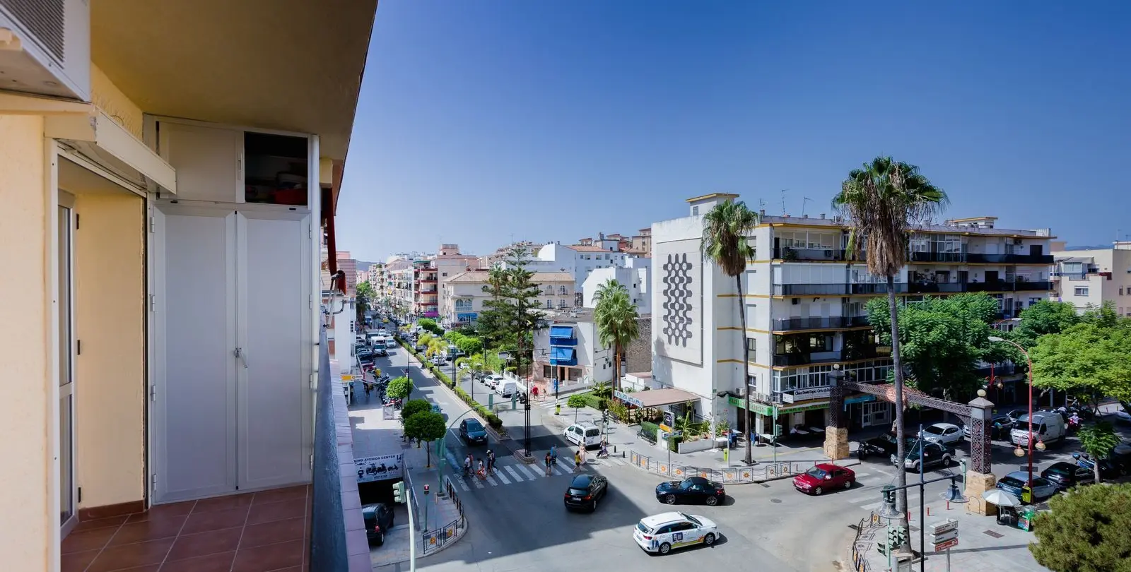 Sale of middle floor apartment in Fuengirola 3