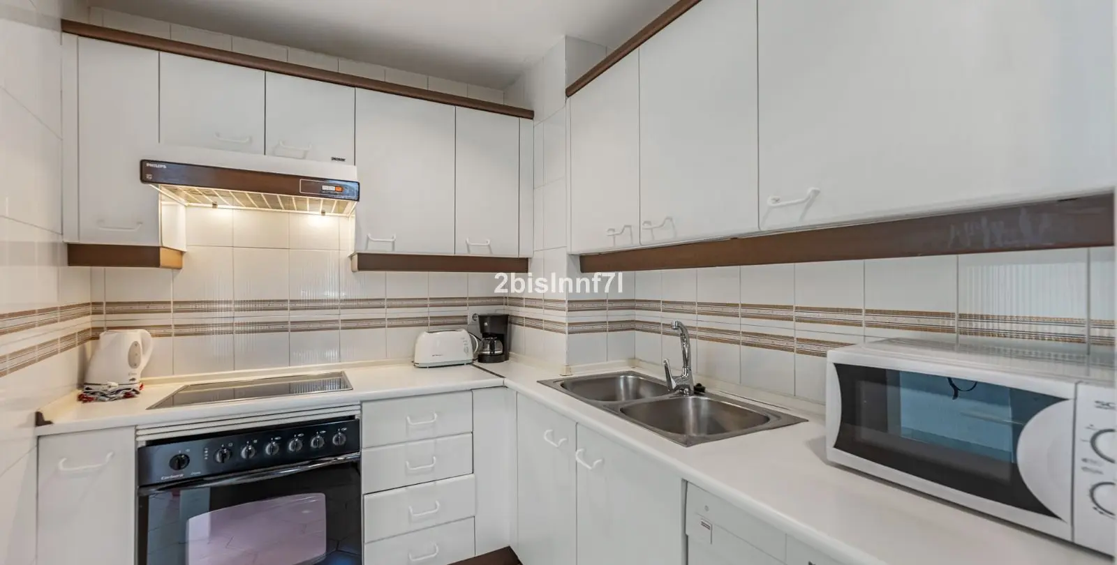Venta de apartamento en planta media en Miraflores 21
