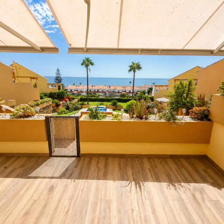 Sale of ground floor apartment in La Duquesa