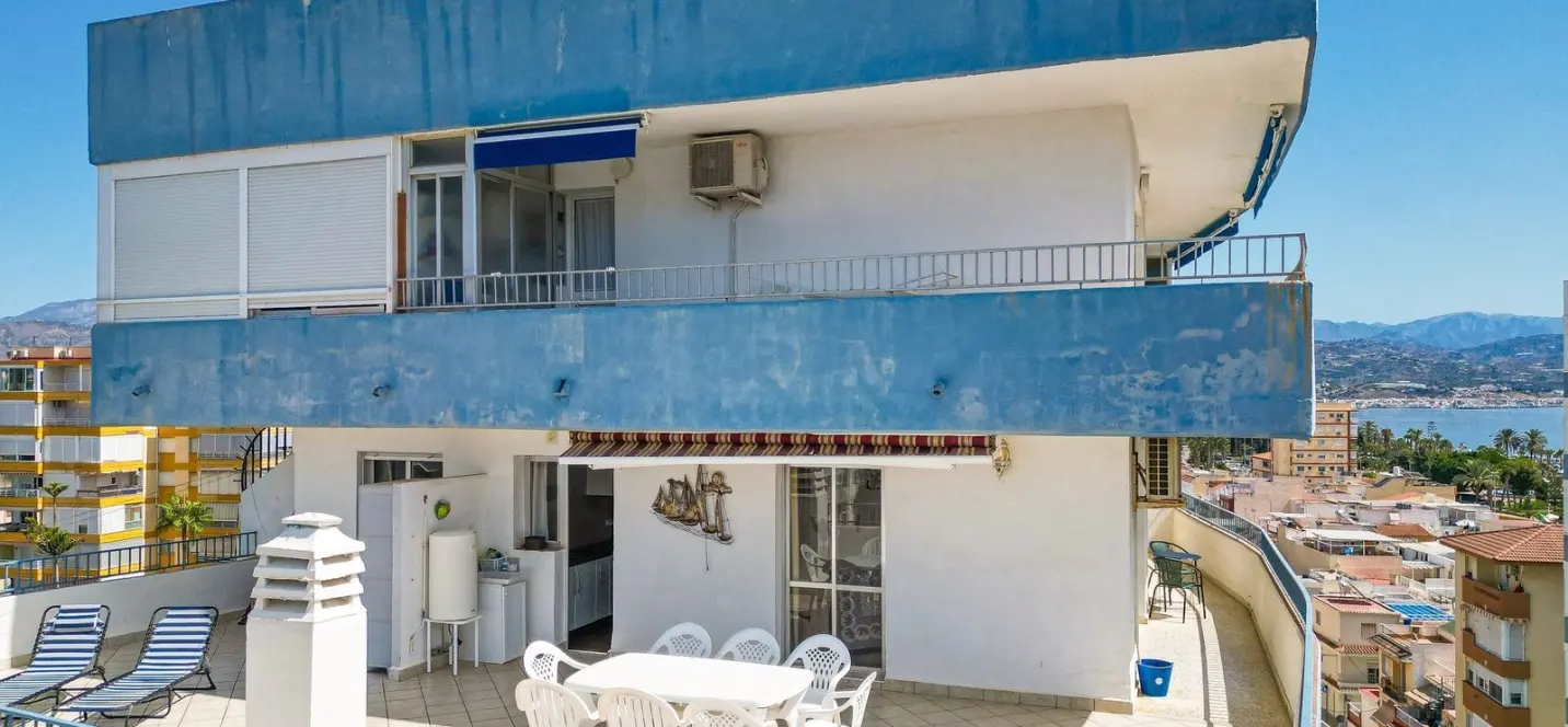 Sale of penthouse in Torre del Mar 0