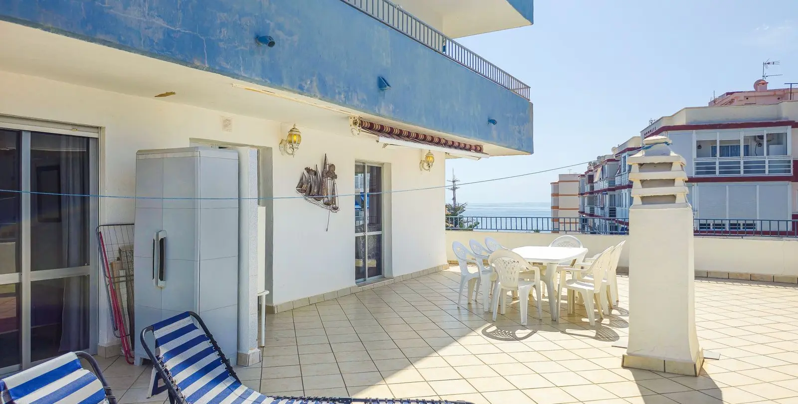 Sale of penthouse in Torre del Mar 32