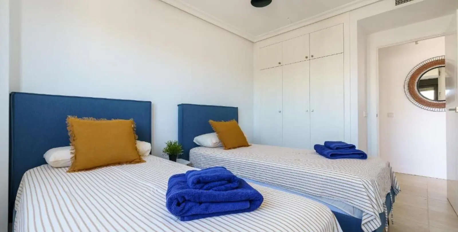 Sale of penthouse in Estepona 13