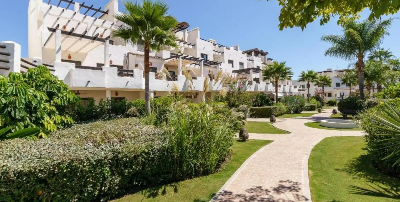 Sale of penthouse in Estepona 22