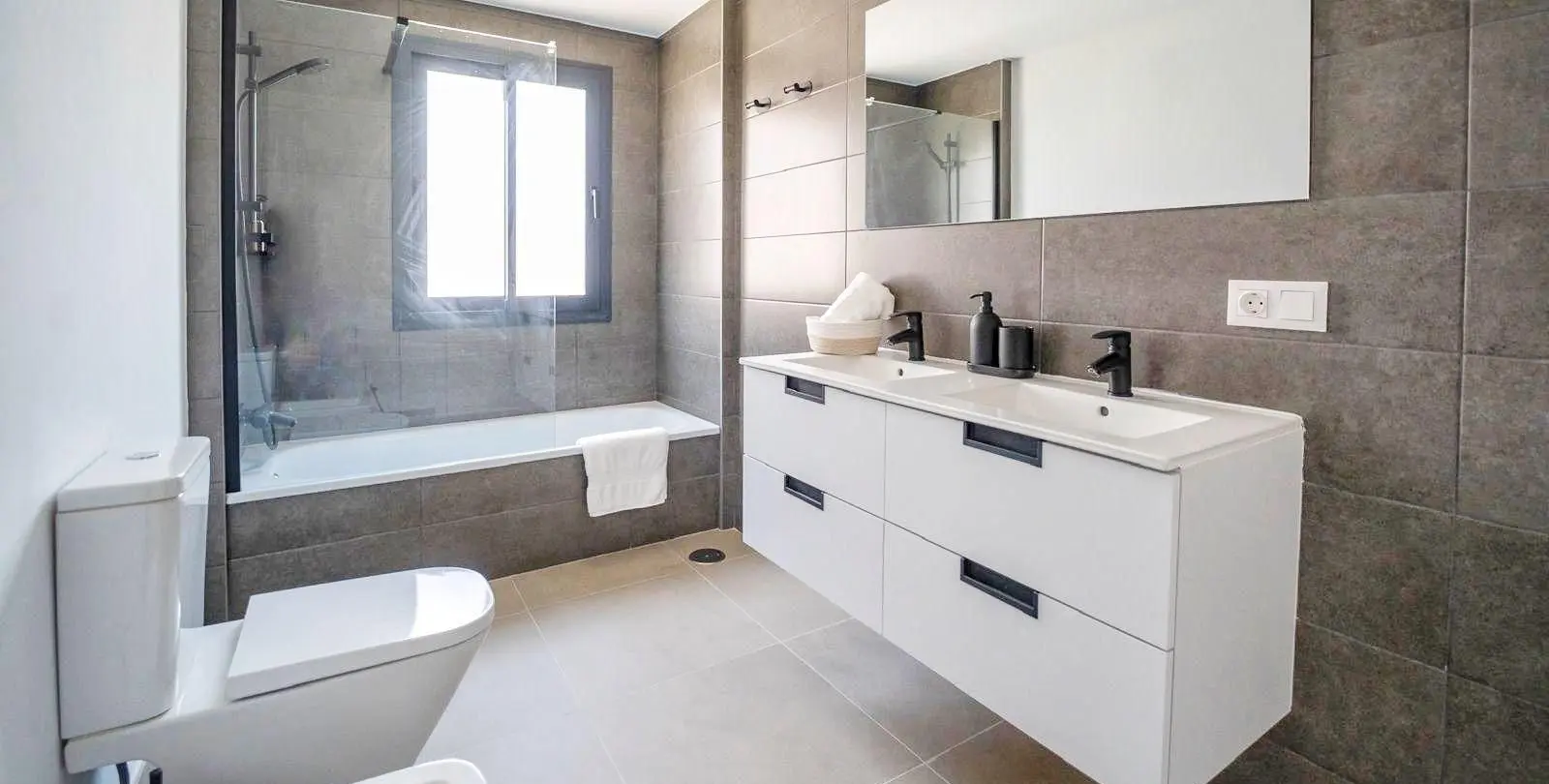 Sale of townhouse in Estepona 8
