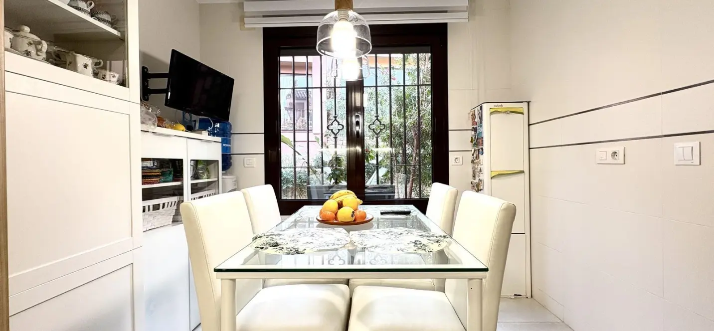 Sale of townhouse in Estepona 3