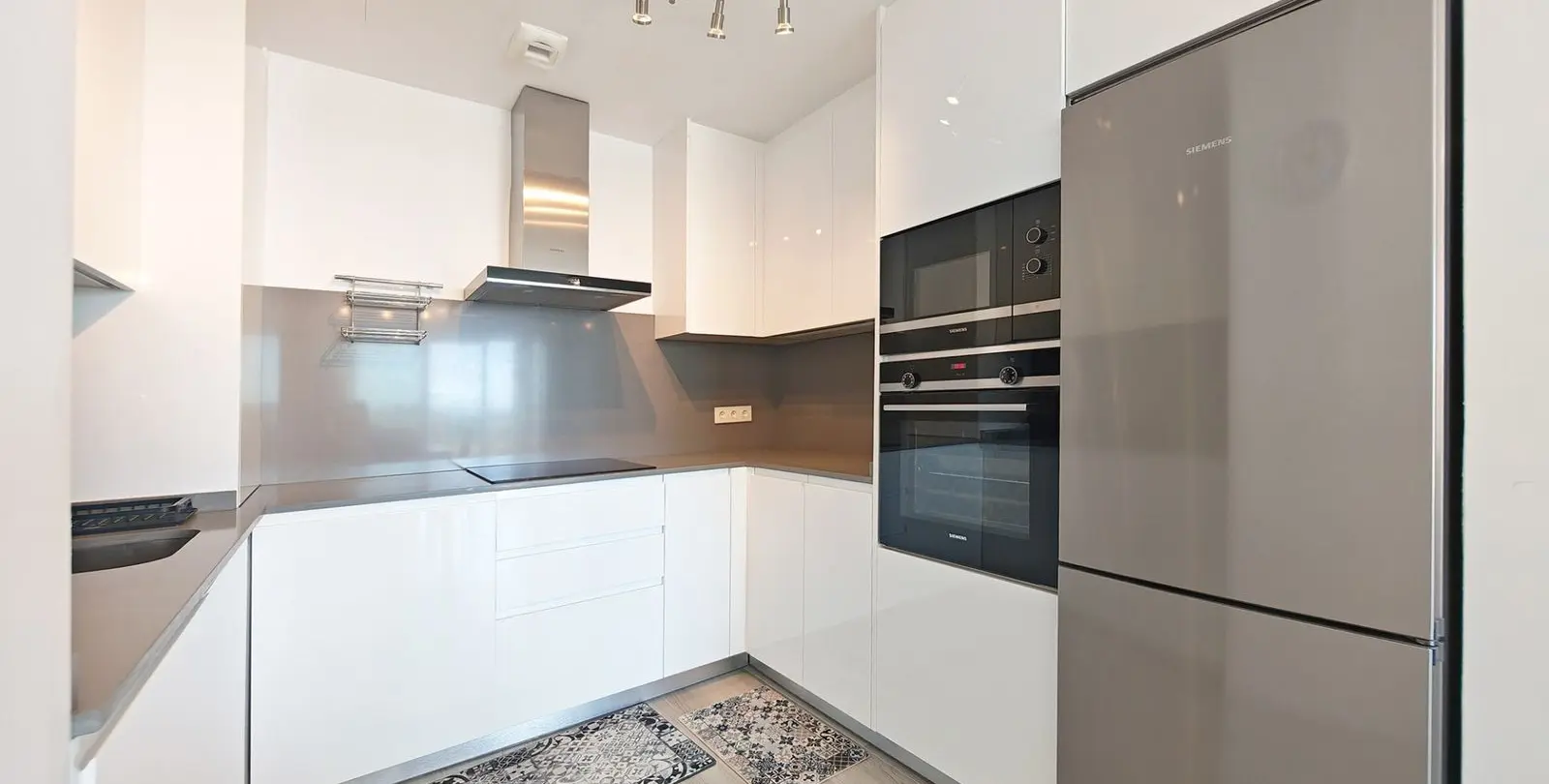 Sale of middle floor apartment in Cancelada 5