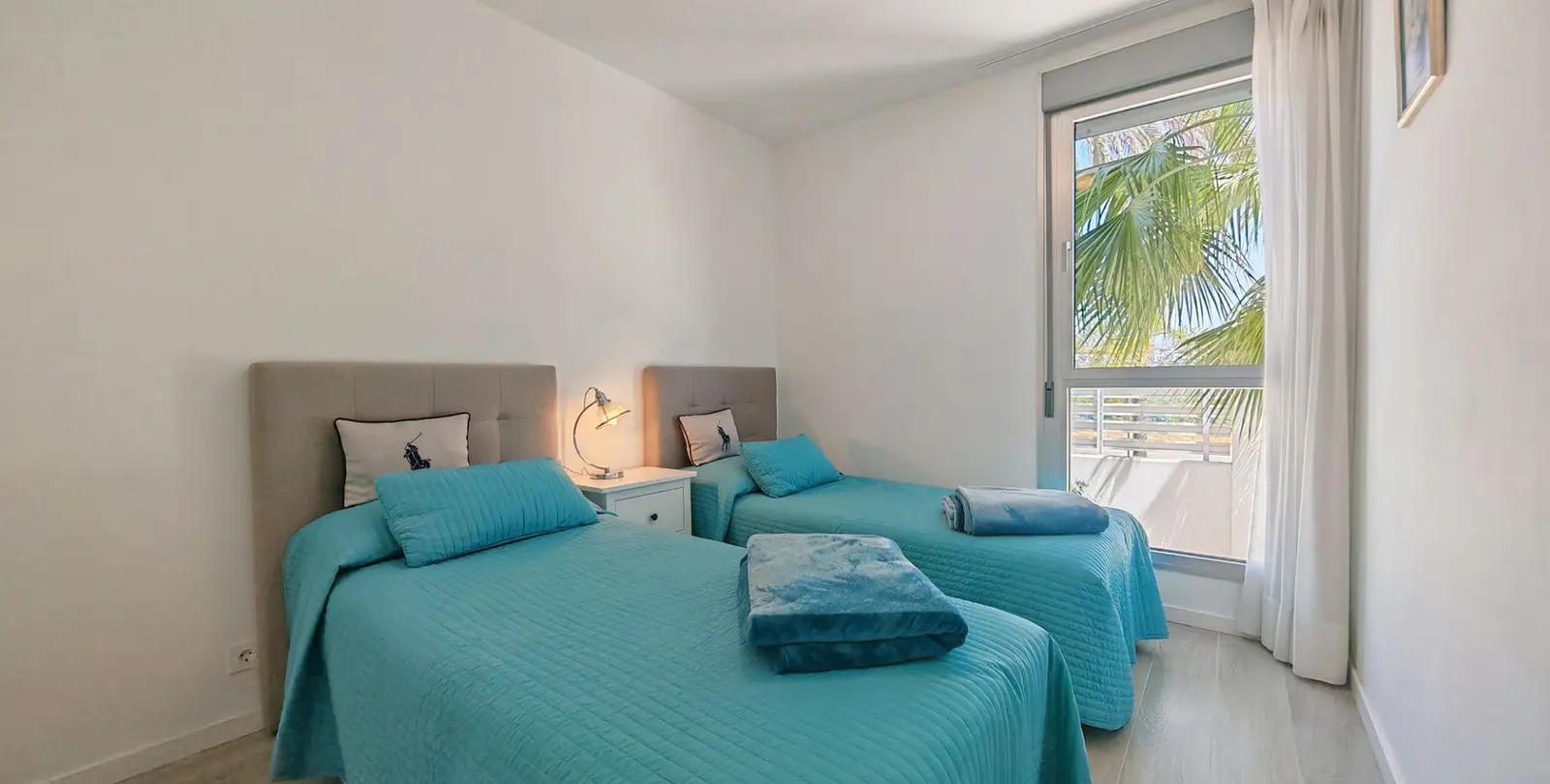 Sale of middle floor apartment in Cancelada 12