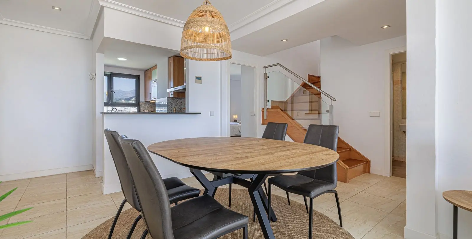 Sale of penthouse duplex in Estepona 3